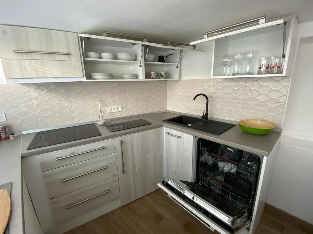 Apartma Sinitus إيزولا المظهر الخارجي الصورة